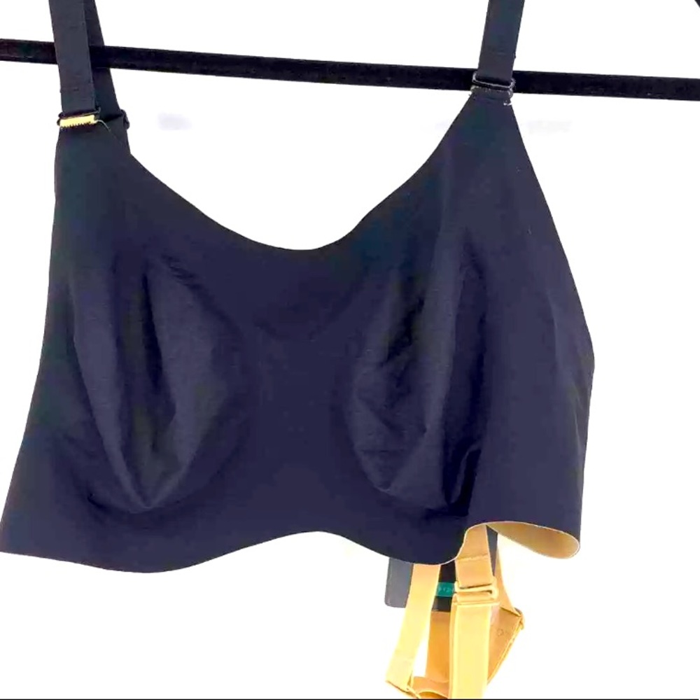 Knix Evolution Bra. Size 8. Reversible. NWT
